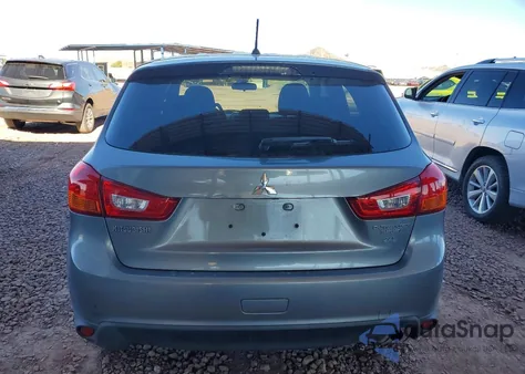 2015 Mitsubishi Outlander Sport Es z USA, uszkodzony, nr VIN 4A4AP3AW8FE047026